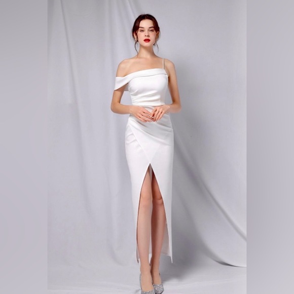 Single Shoulder Front Slit Gown - Picture 2 of 3